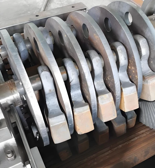 VSÍ Crusher Liner Plate|Slitþolin steypa fyrir lóðréttan skaft höggkross